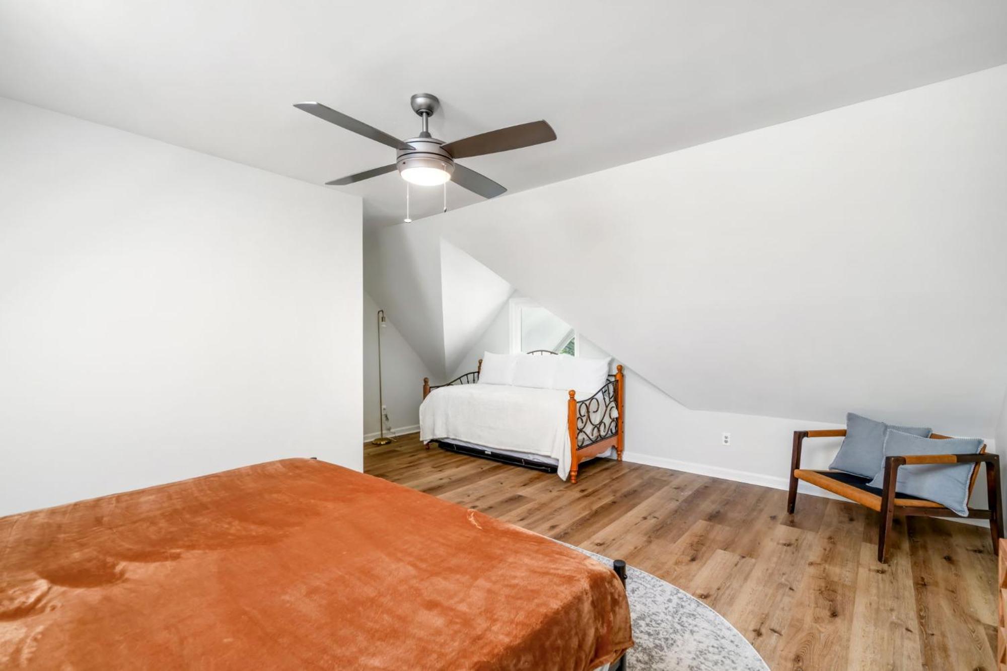 Apartamento Remodeled And New - Walk To Downtown Auburn Exterior foto
